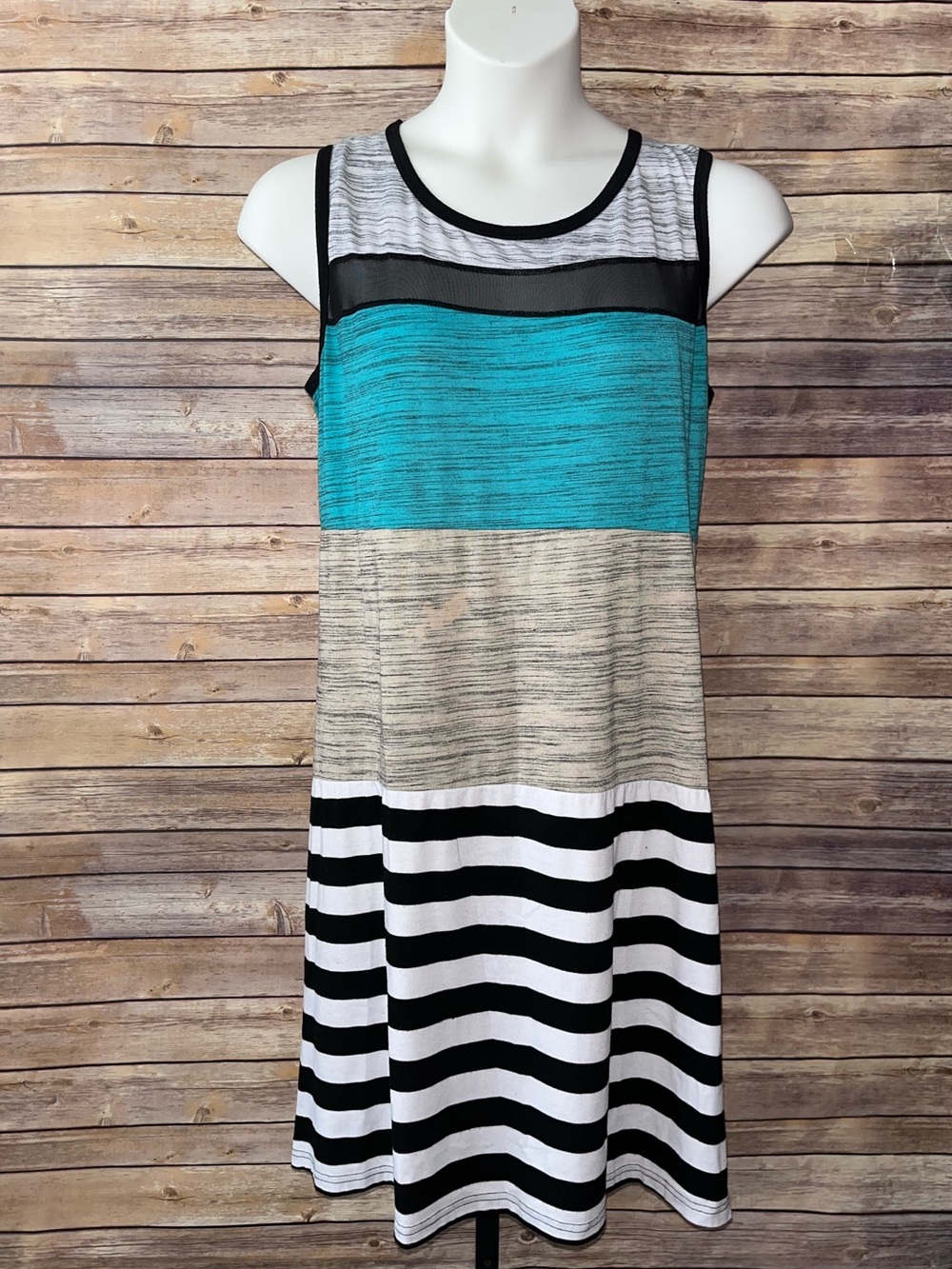 Just Love Striped Sleeveless Midi Dress
Size 1X